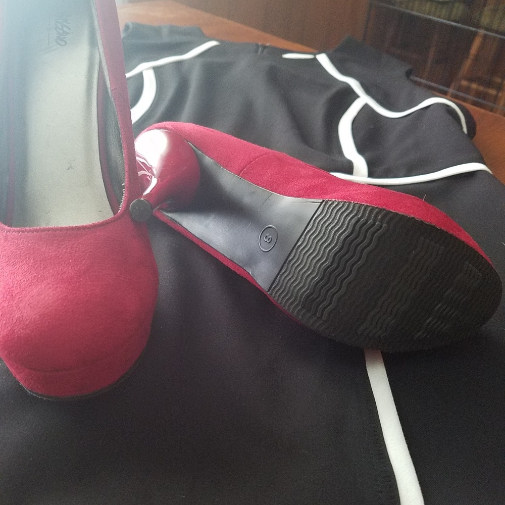 Mossimo - Picture 5 of 5